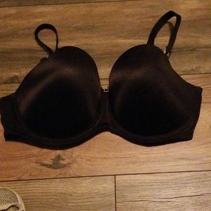 Victoria Secret size 36DD black bra
